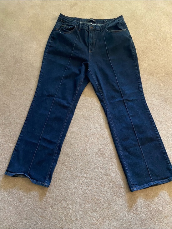 Judy Blue Denim - Judy Blue Retro Wide Leg Jeans w/Seam Down Middle of Legs. Size 22W. 31” Inseam.